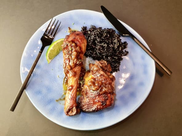 Poulet mariné sauce BBQ comme au restaurant Barque Smokehouse, à Toronto