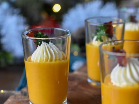 Verrines de crème de carotte au cumin et Chantilly au brie