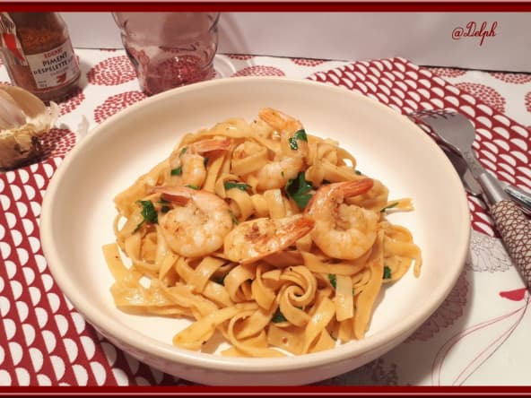 Tagliatelles aux crevettes à l’ail et persil