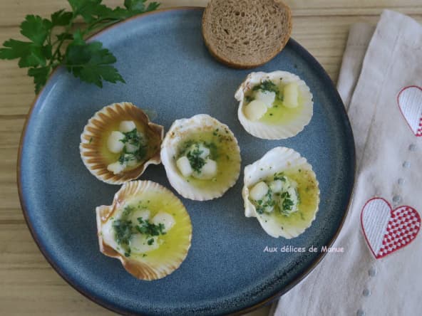 Noix de pétoncle au beurre ail et persil