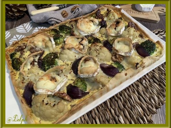 Tarte aux chou-fleur, brocoli et oignon rouge et bûche de chèvre