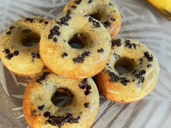 Donuts chocolat banane pour le goûter