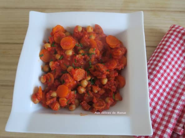 Mijoté de pois chiches aux carottes, chorizo et pulpe de tomates