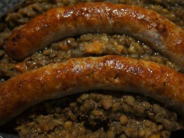 Chipolatas aux lentilles vertes du Puy et carottes