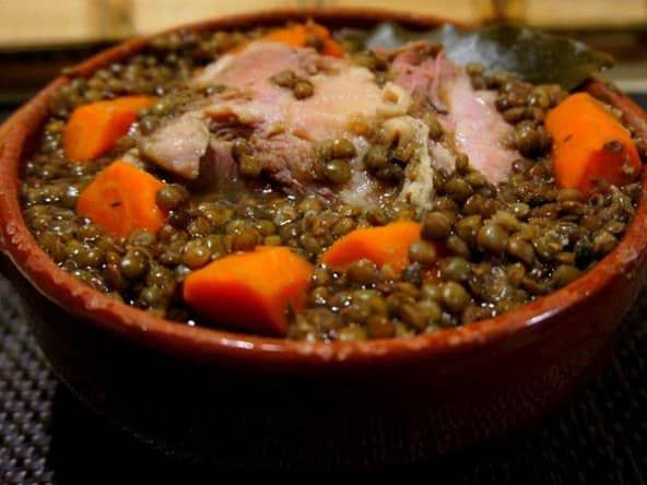 Palette de porc demi-sel aux lentilles, une recette de grand-mère