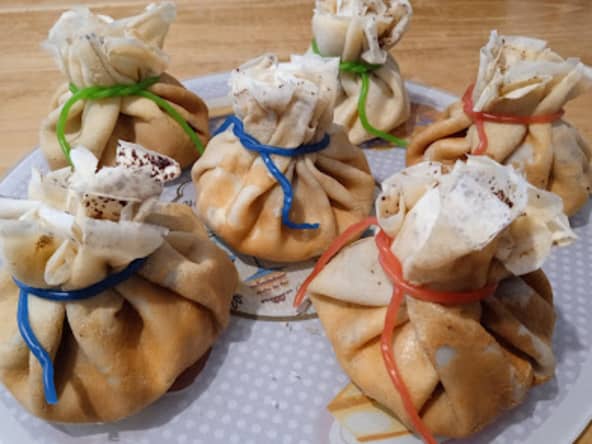 Les aumônières aux framboises et à la chantilly