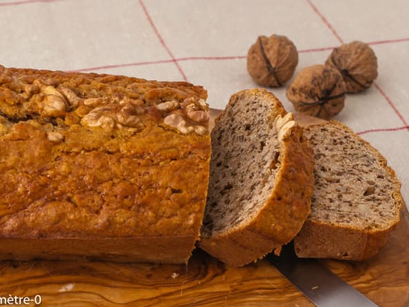 Gâteau du matin aux noix et au miel