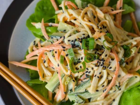 Kani salad, salade japonaise de crudités et surimi
