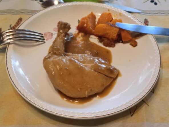 Suprême de pintade à l'orange, lait de coco et farine de bananes vertes