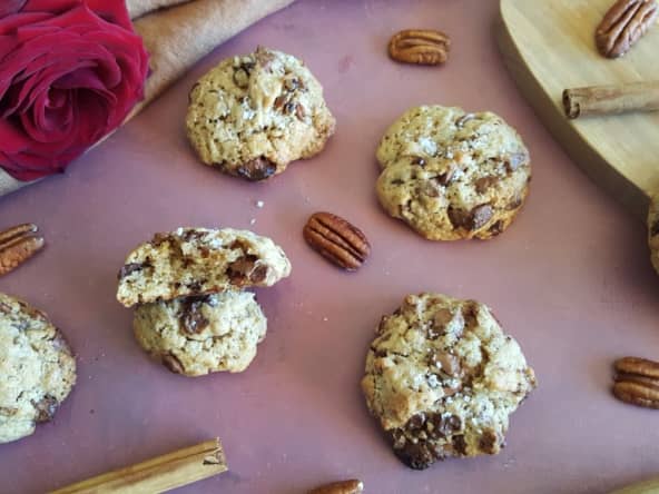Délicieux Cookies spéculoos, noix de pécan et chocolat