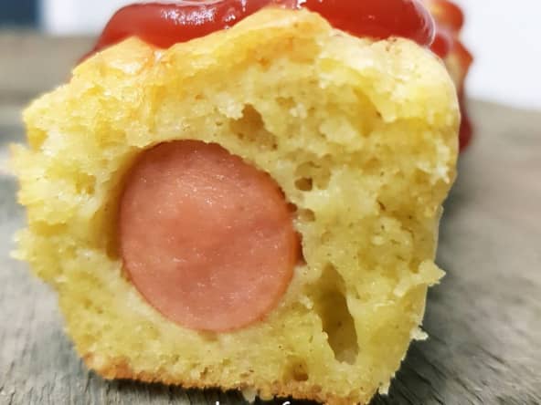 Cakes longs façon hot dogs pour le repas du soir ou l'apéritif