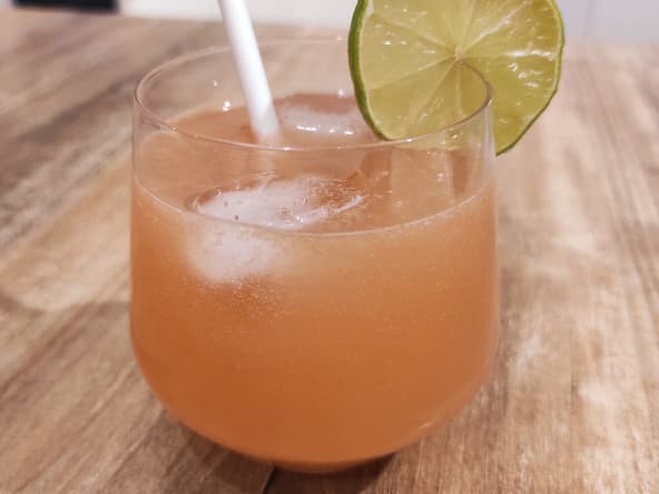 Cocktail Paloma à la Tequila, au pamplemousse, et au citron vert