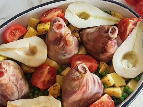 Souris d'agneau aux petits légumes de printemps pour Pâques