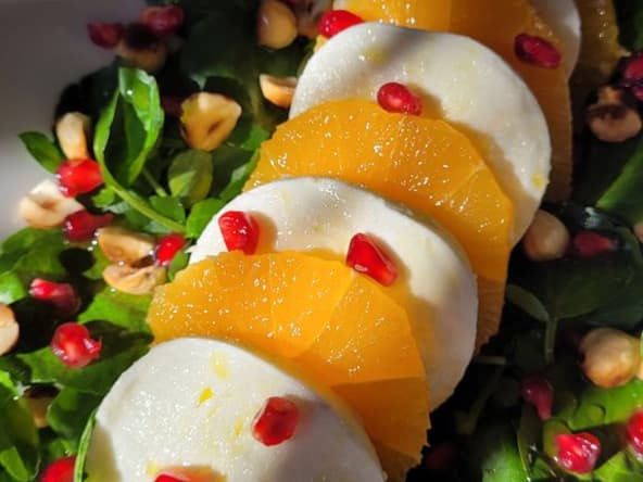 Croque mozza et salade mozza-orange-grenade-noisettes