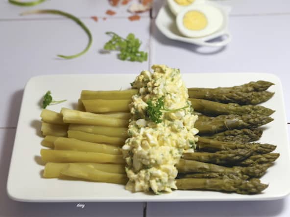 Asperges vertes flamandes