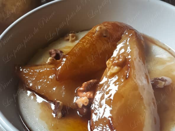 gâteau de semoule aux poires caramélisées