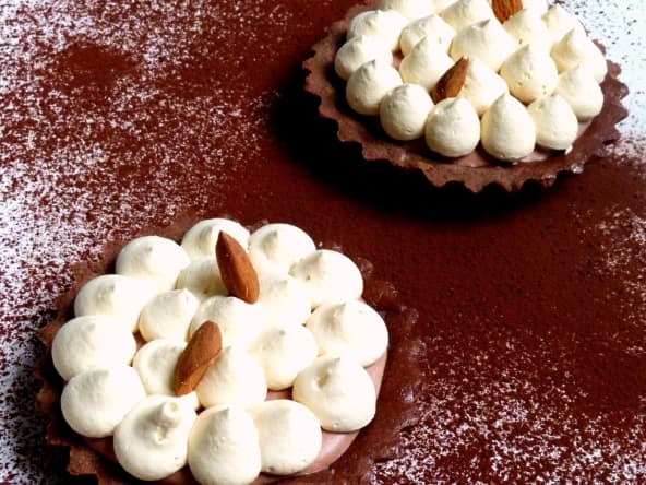 Tartelettes chocolat-tonka, ganache montée au caramel