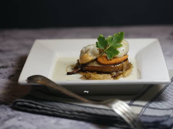 Galette feuilletée de saint-jacques à la poire et au citron vert