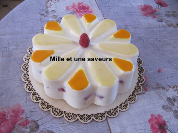 Entremet jaune orange, framboise sur biscuit citron
