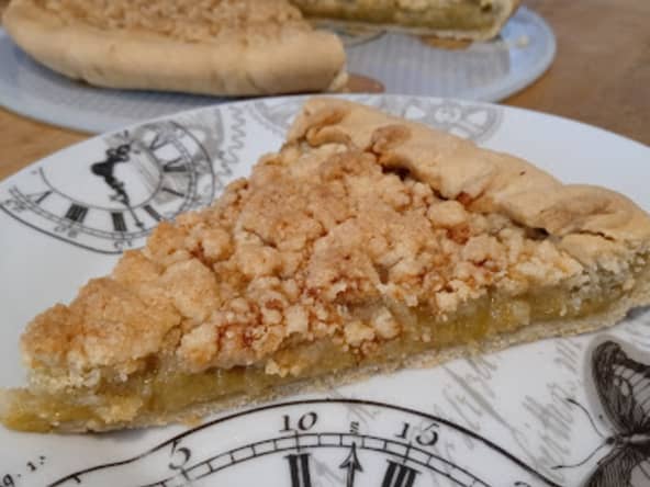 La tarte crumble à la rhubarbe