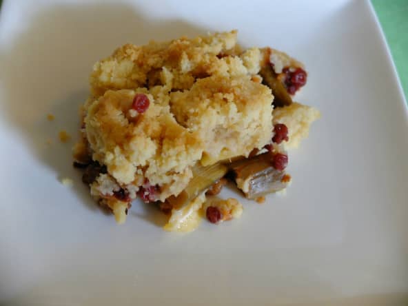 Crumble pommes et rhubarbe aux airelles pour le goûter