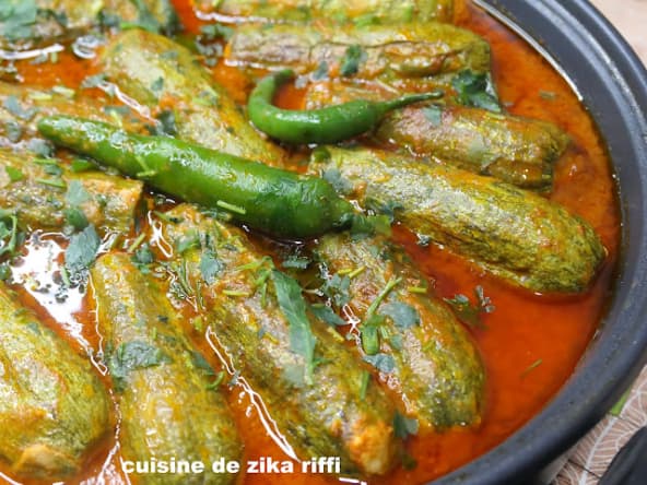 DOLMA COURGETTES FARCIES AU POULET SAUCE TOMATE- CUISINE ALGÉRIENNE DE ANNABA