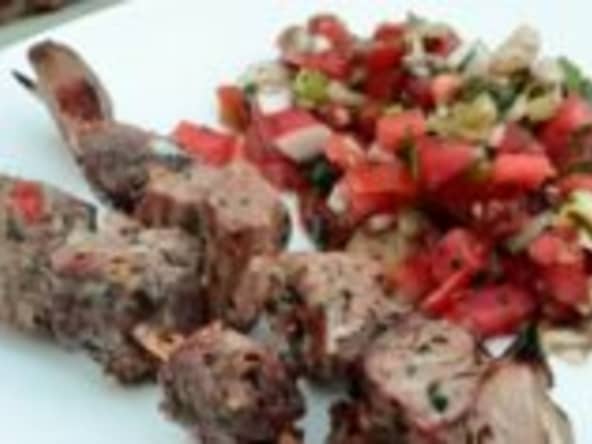 Brochettes de thon mariné au barbecue ou à la planche