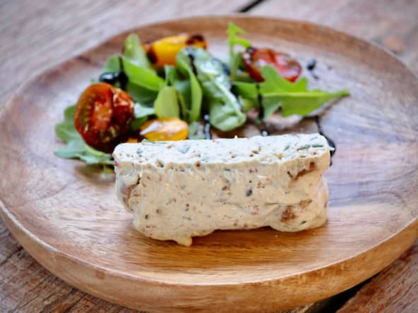 Terrine crémeuse aux fruits secs (au roquefort et St Moret)