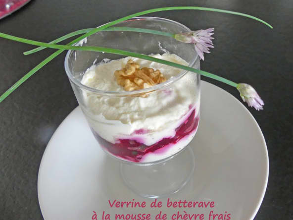 Verrine de betterave rouge à la mousse de fromage de chèvre frais
