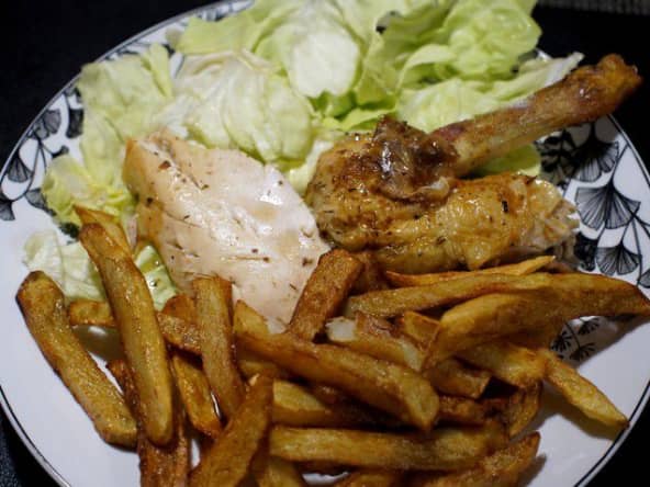 Poulet rôti frites du dimanche, l'incontournable plat des familles !