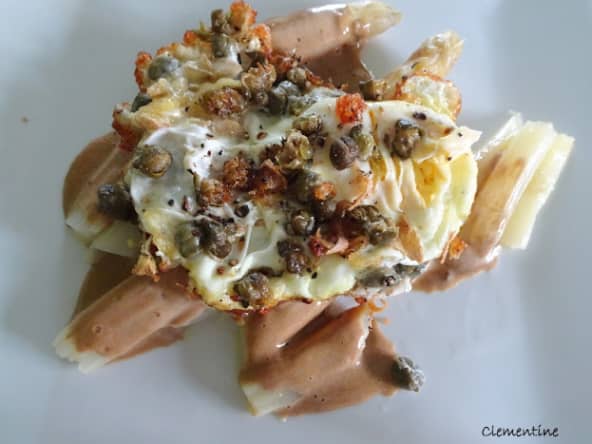 Oeuf frit aux câpres, gingembre et asperges à l'espagnol par Gipsy Chef