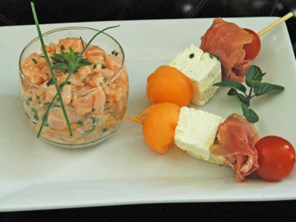 Tartare aux 2 saumons, saumon cru et saumon fumé