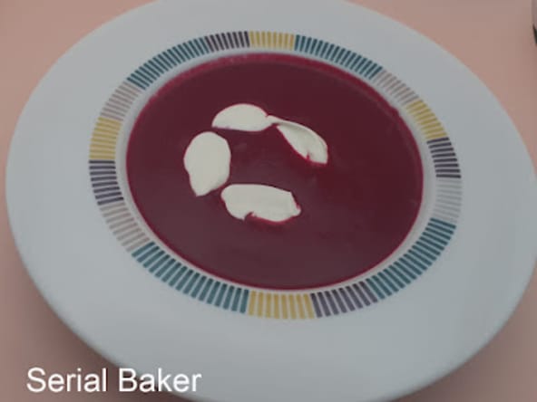 Gaspacho de betterave rouge et oignon rouge