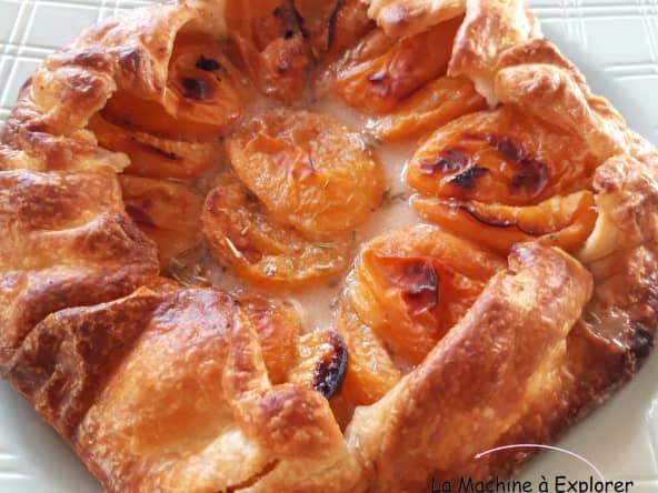 Tarte aux abricots et au romarin