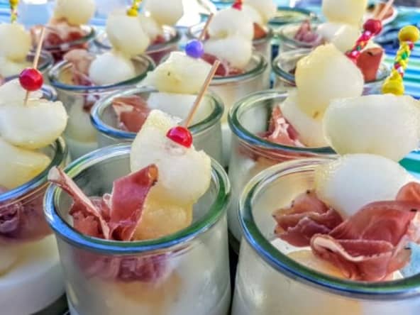 Verrines salées pour l'apéritif : pannacotta au melon vert, basilic
