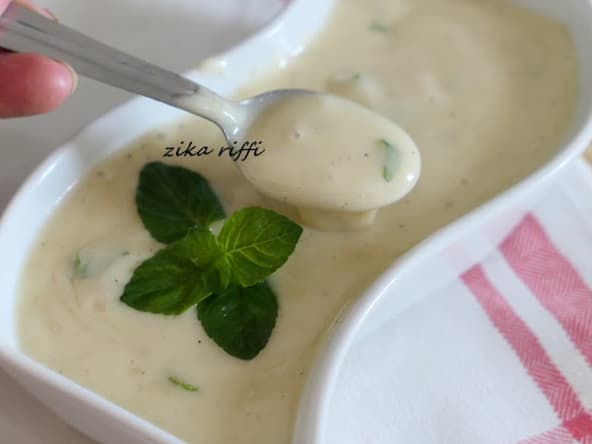 Mayonnaise légère au yaourt nature et fines herbes sans œufs