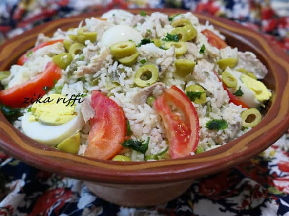 SALADE DE RIZ AU POULET - LÉGUMES ET MAYONNAISE AU CITRON