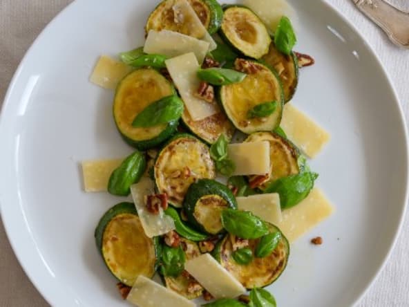 Salade de courgette et parmesan, selon Yotam Ottolenghi