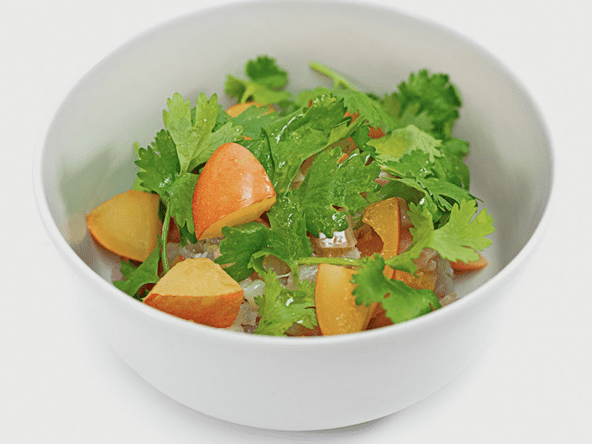 Ceviche de poisson blanc, prunes jaunes, citron, gingembre et coriandre