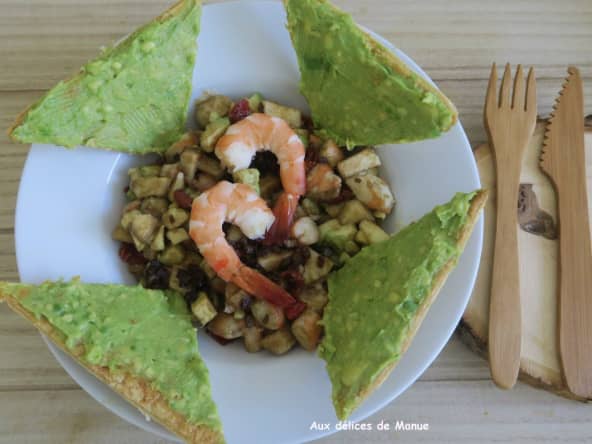 Salade d'avocats aux crevettes et pomme, feuilletés à  l'écrasé d'avocat