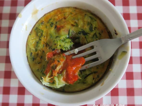 Moelleux à  la courgette, coeur poivron rouge