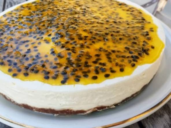 Gâteau givrée mangue-fruits de la passion sans cuisson au four