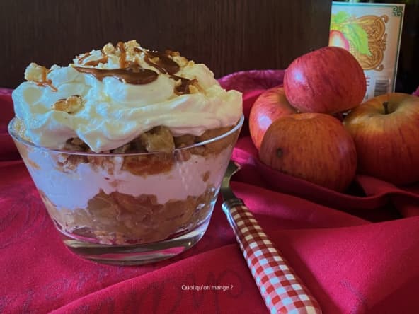 Gâteau sans cuisson pomme au cidre et caramel