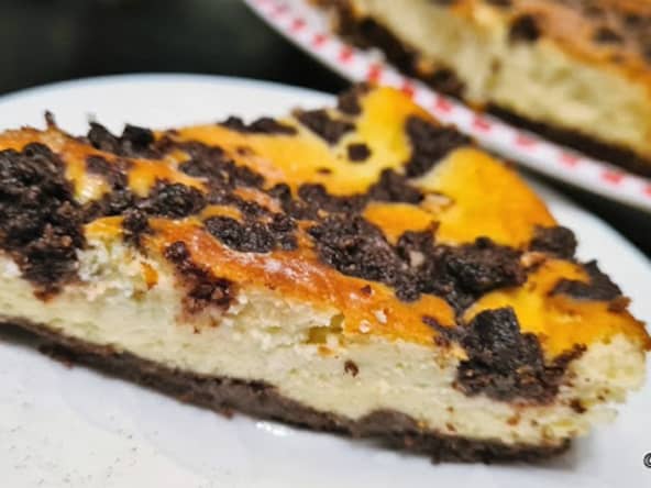 Cheesecake au fromage frais et base au chocolat (keto/ig bas, sans gluten).