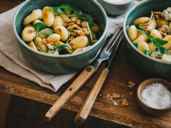 Salade de gnocchis au fromage gorgonzola et noix