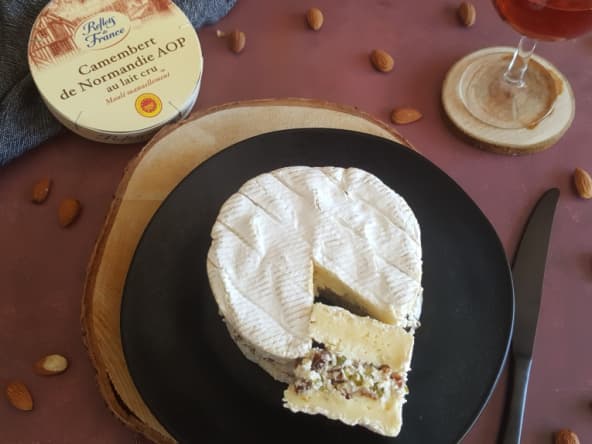 Camembert farci aux fruits secs noix, pistache et figues