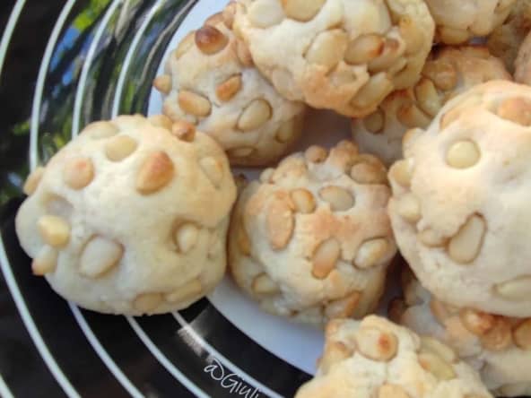 Biscuits faciles aux amandes et pignons