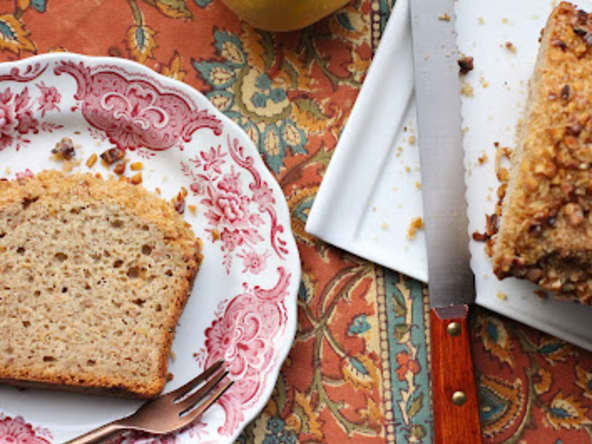 Cake d'automne aux coings frais et compote, figues et noix