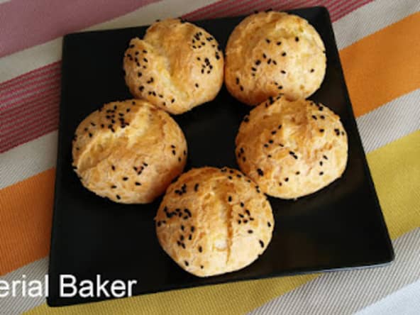 Gougères aux graines de nigelle pour l'apéro