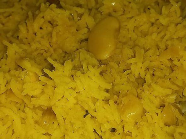 Riz jaune zembrocal au pois du cap